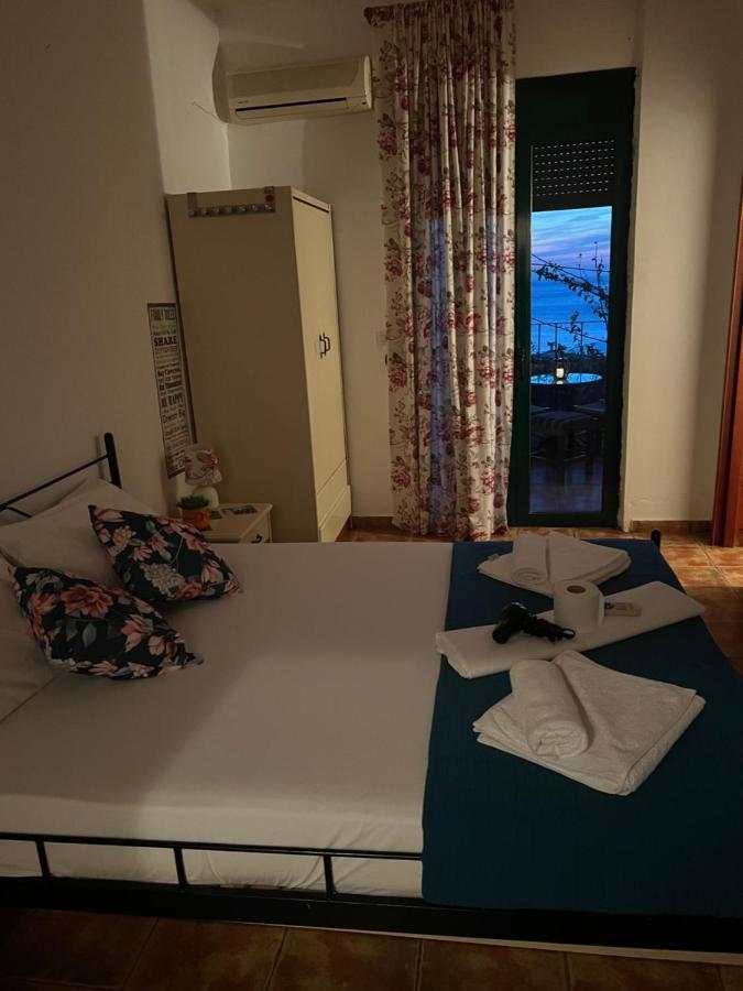 Georgakas Rooms Szfinári Kültér fotó